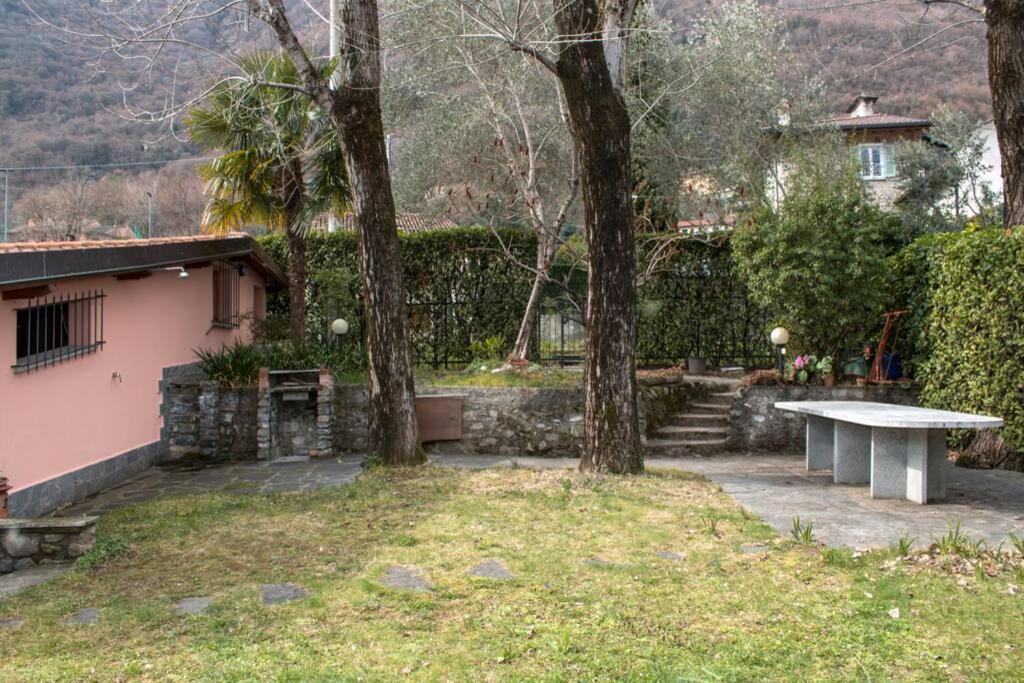Como Lakeside Cottage - Lakefront Private Garden With Private Access To The Lake Onno Екстер'єр фото