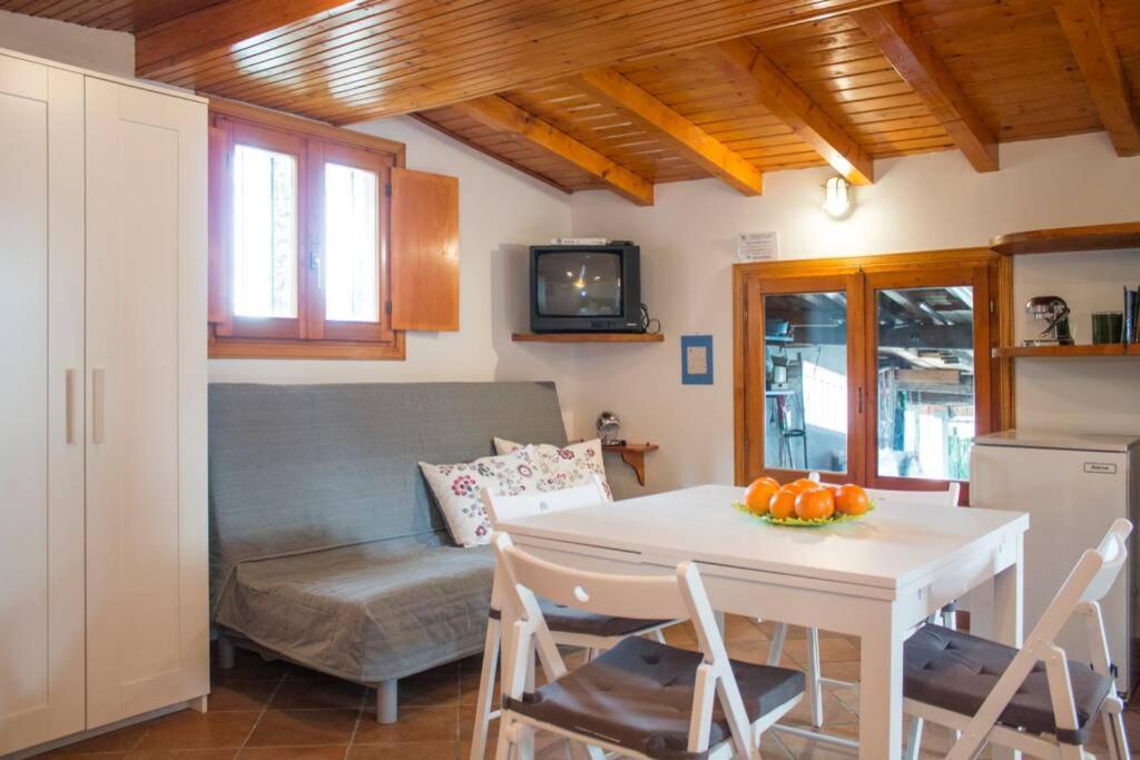 Como Lakeside Cottage - Lakefront Private Garden With Private Access To The Lake Onno Екстер'єр фото