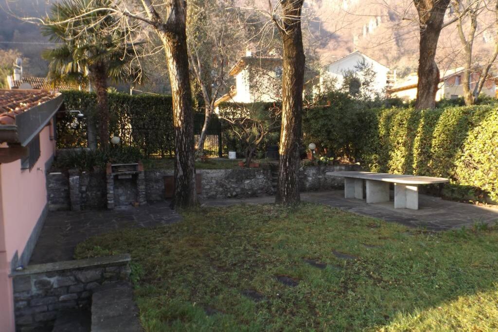 Como Lakeside Cottage - Lakefront Private Garden With Private Access To The Lake Onno Екстер'єр фото